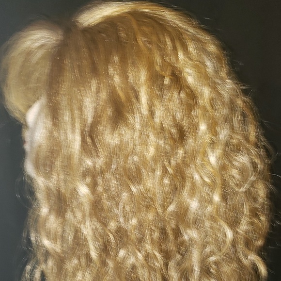 Vivica Fox Synthetic Wig NWOT - Picture 3 of 8